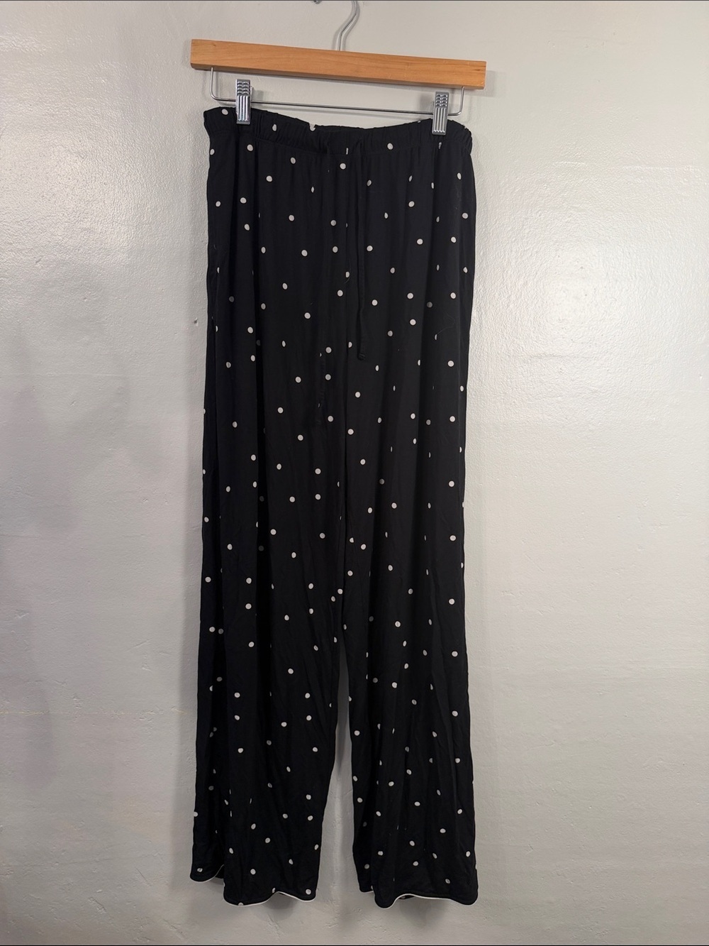 State Of Day Womens Fluid Knit Notched
Pajama Set Deep Black Polka Dot Small - Picture 8 of 16